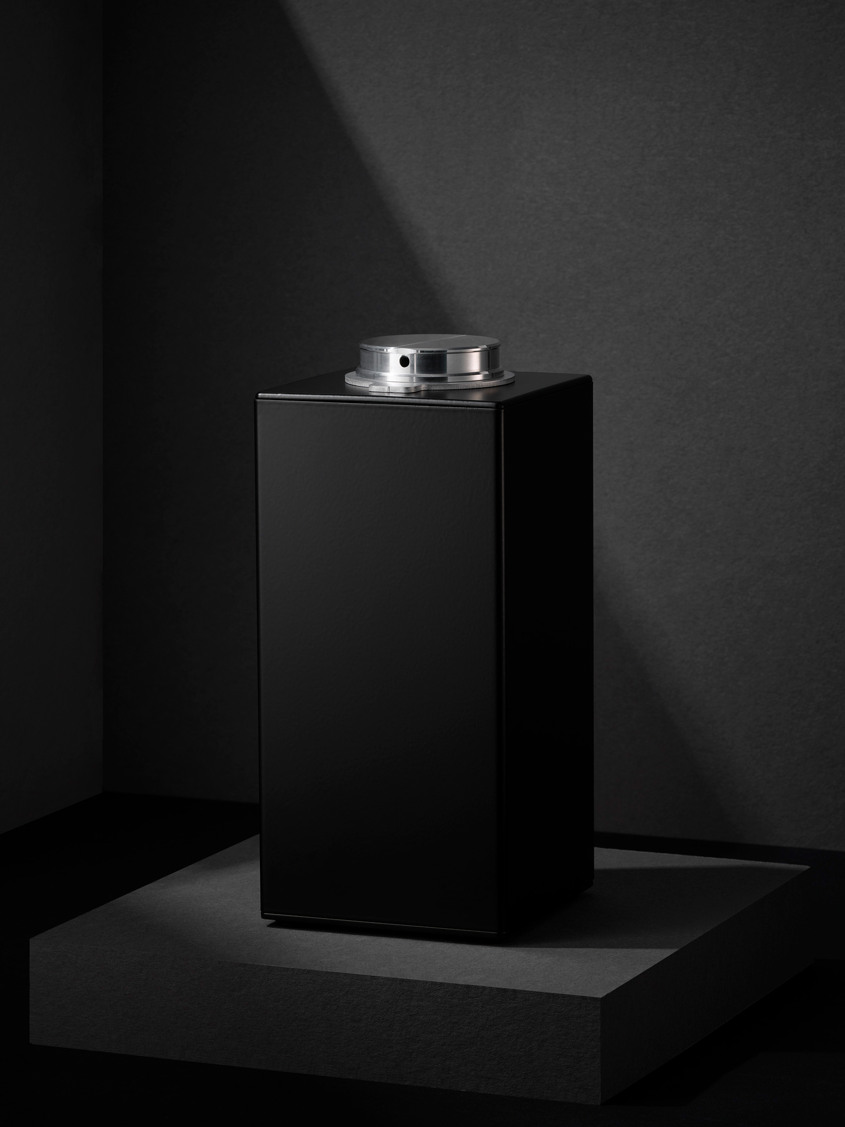 Stand-alone scent diffuser
